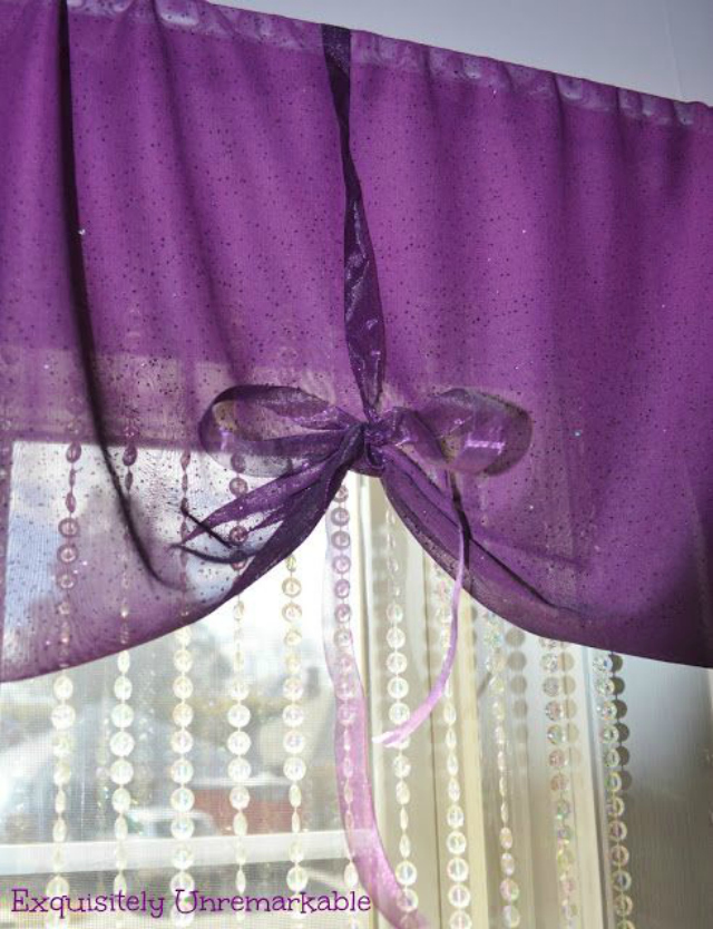 ribbon valance